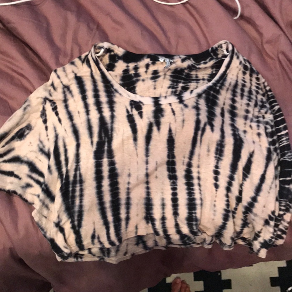 Crop tie dye